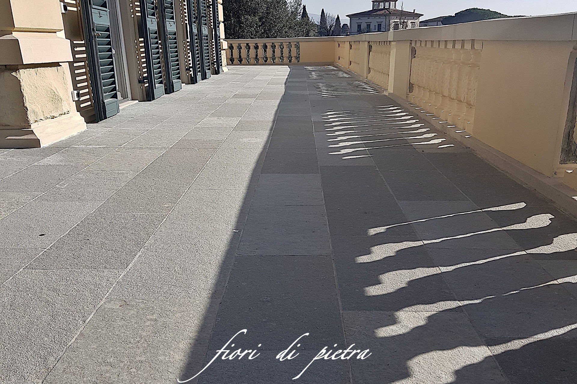 Projects Pavimenti da € 16,00 a 48,00 al mq + iva with IRON DARK stone